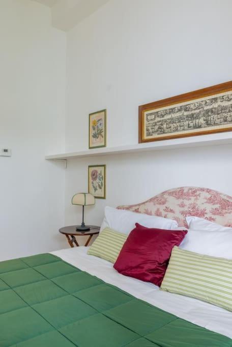 Colosseum Charming Apartment Рим Экстерьер фото