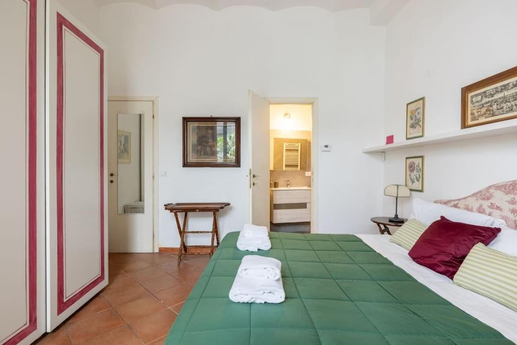 Colosseum Charming Apartment Рим Экстерьер фото