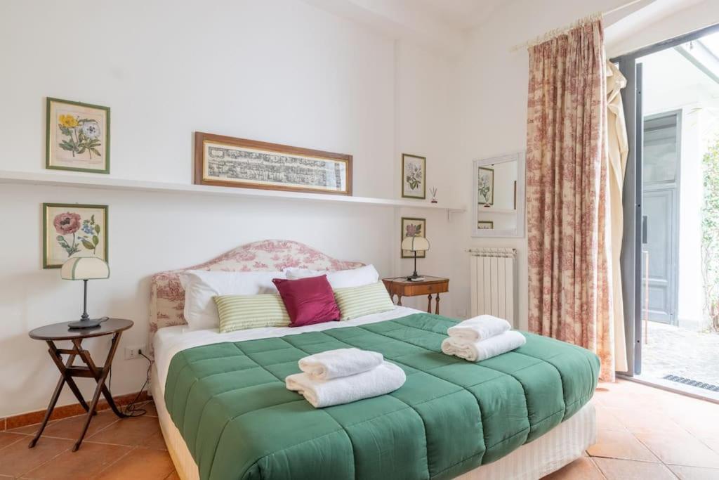 Colosseum Charming Apartment Рим Экстерьер фото