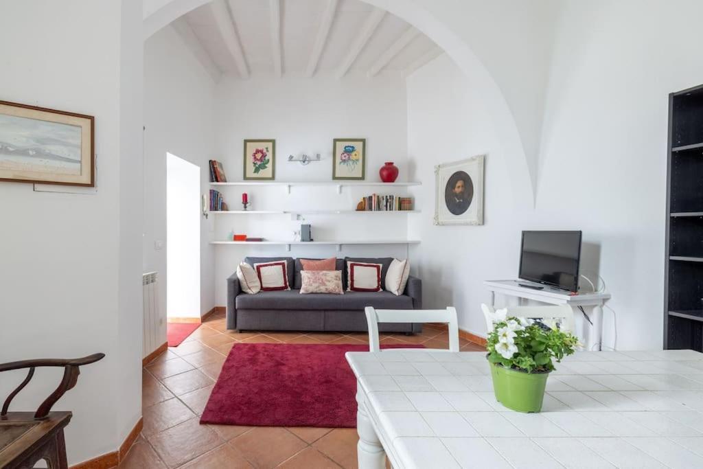 Colosseum Charming Apartment Рим Экстерьер фото