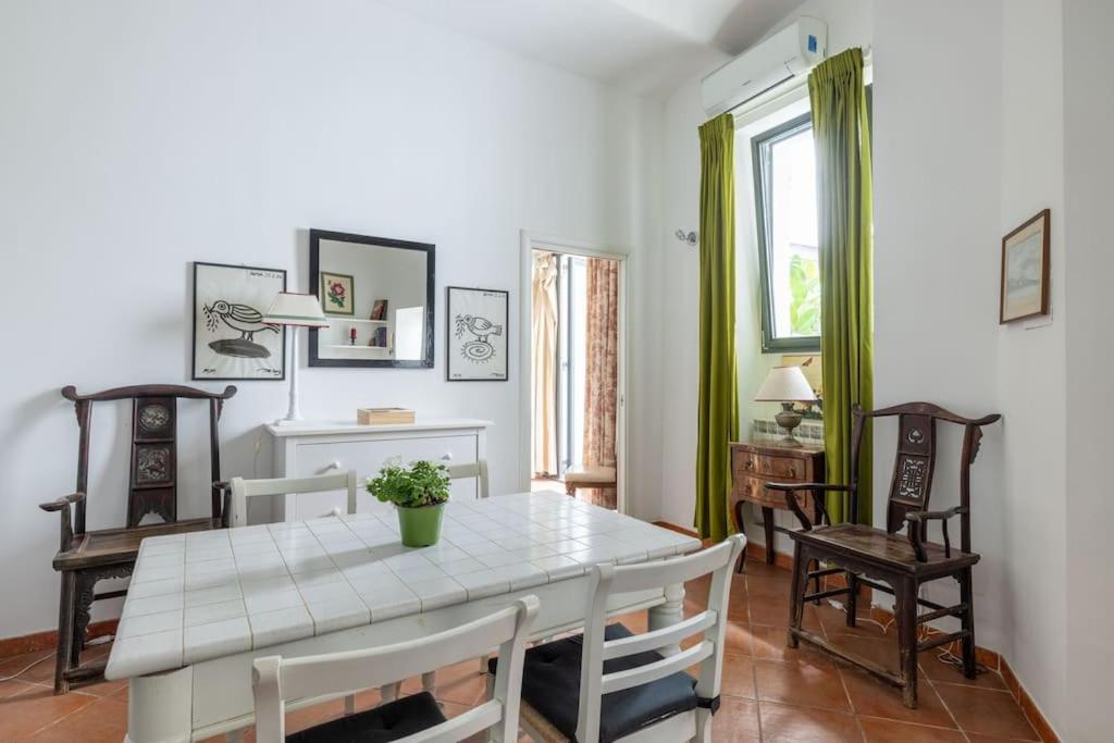 Colosseum Charming Apartment Рим Экстерьер фото