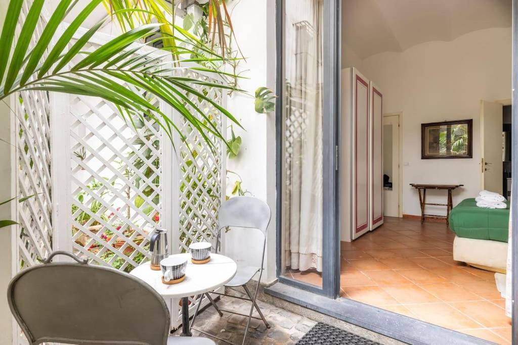 Colosseum Charming Apartment Рим Экстерьер фото